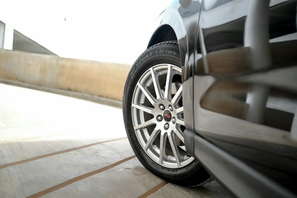 Quels sont les nouveaux défis auxquels fait face l'industrie automobile ?